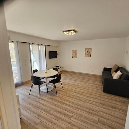 Beautiful 1 Bedroom Flat Nice Luaran gambar