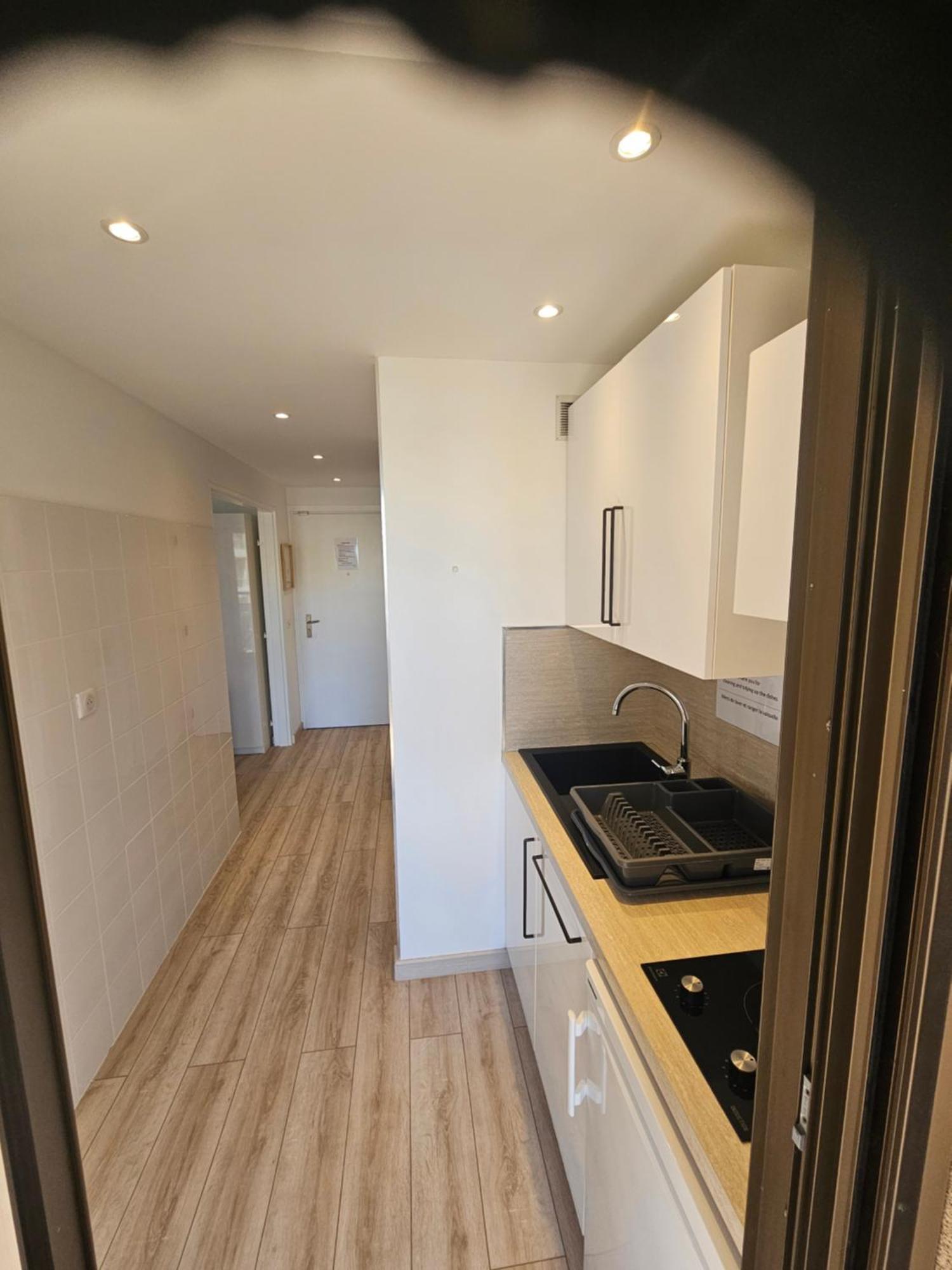 Beautiful 1 Bedroom Flat Nice Luaran gambar
